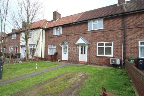 3 bedroom terraced house to rent, Valence Avenue, Dagenham