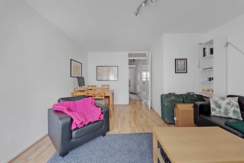 2 bedroom flat for sale, Salisbury Close, Elephant And Castle