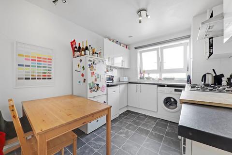 2 bedroom flat for sale, Salisbury Close, Elephant And Castle