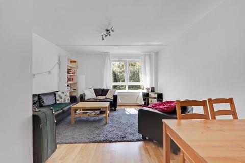 2 bedroom flat for sale, Salisbury Close, Elephant And Castle