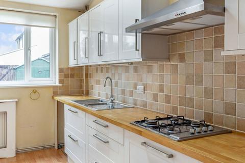 137 Bromley Common, Bromley, BR2 9RJ