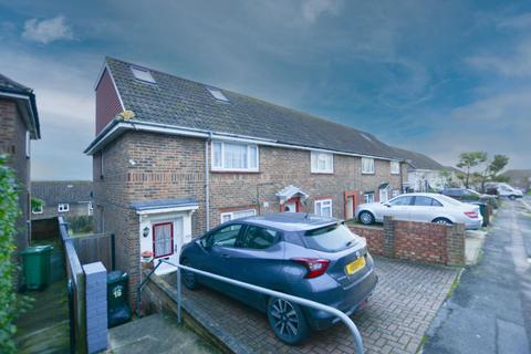 3 bedroom semi-detached house to rent, Brighton BN2