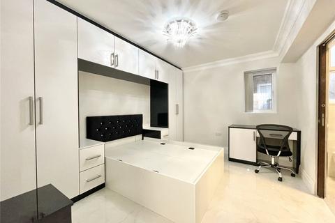 2 bedroom apartment to rent, The Mall, London W5