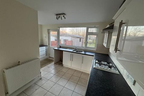 3 bedroom house to rent, Pelsall Lane, Rushall