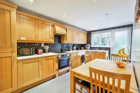 4 bedroom detached house for sale, Heatherdale Drive, Wakefield WF3