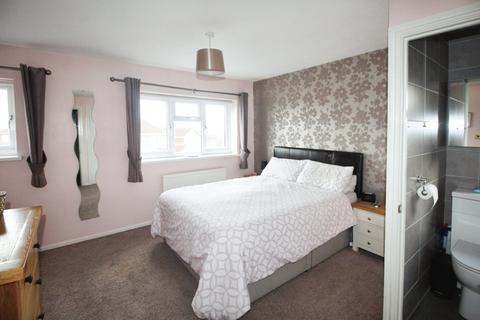 4 bedroom detached house for sale, Heatherdale Drive, Wakefield WF3