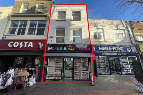 Retail property (high street) to rent, 257 High Street, Chatham, Medway, Kent, ME4