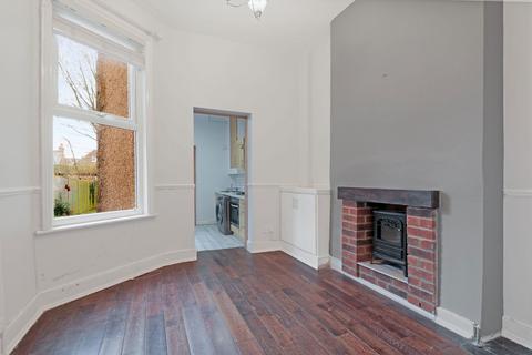 1 bedroom flat for sale, Prospect Road, Woodford Green IG8