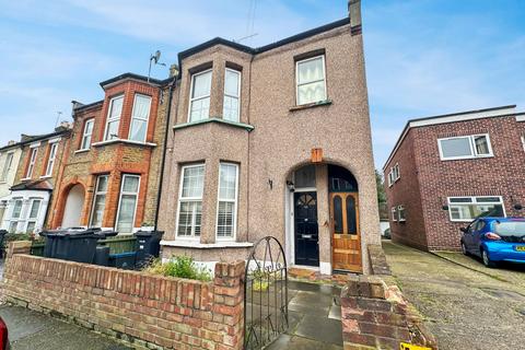 1 bedroom flat for sale, Prospect Road, Woodford Green IG8