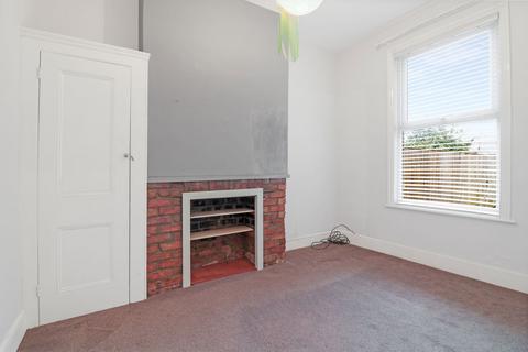 1 bedroom flat for sale, Prospect Road, Woodford Green IG8