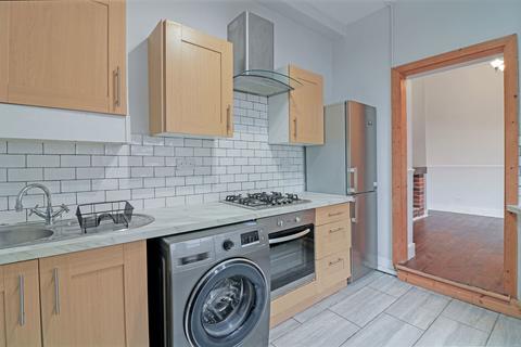 1 bedroom flat for sale, Prospect Road, Woodford Green IG8
