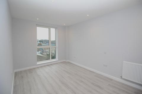 2 bedroom apartment to rent, Radford Way, CM12