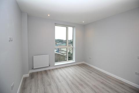 2 bedroom apartment to rent, Radford Way, CM12