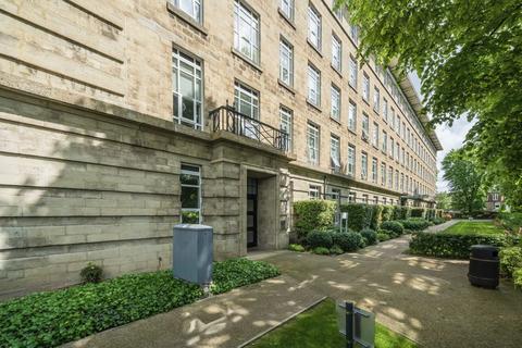 1 bedroom flat for sale, Bromyard Avenue, London W3