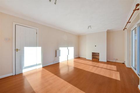 17 Anglesey Close, Andover, SP10 2HP