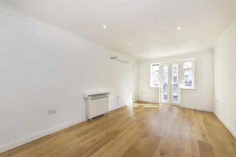 2 bedroom flat to rent, Fulham Road, London SW6