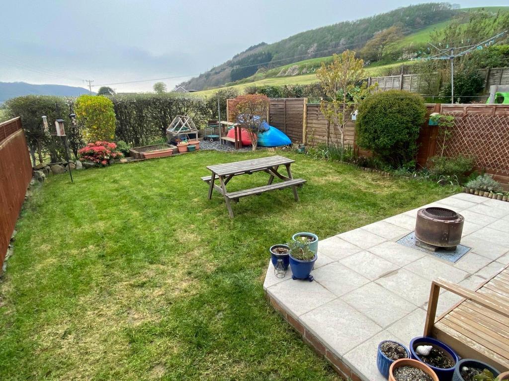 To the rear