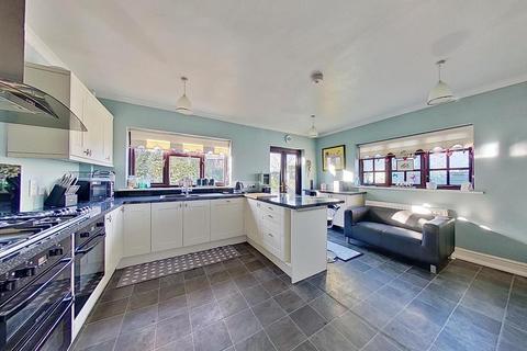 5 bedroom detached house for sale, Gorse Lane, Herne Bay, CT6 7BE