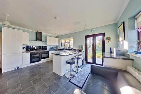 5 bedroom detached house for sale, Gorse Lane, Herne Bay, CT6 7BE