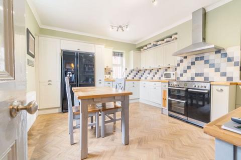 3 bedroom terraced house for sale, High Street, Sevenoaks, Kent