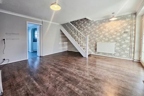 3 bedroom end of terrace house to rent, Budds Close, Basingstoke, Hampshire, RG21