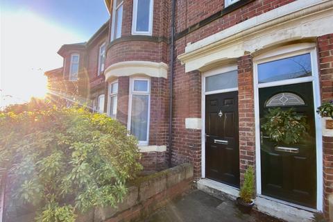 2 bedroom apartment to rent, Alexandra Road, Shipcote, Gateshead