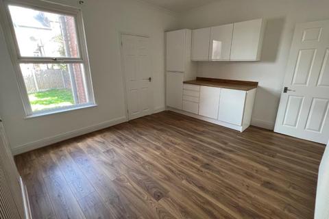 2 bedroom house to rent, New Queen Street, Chesterfield