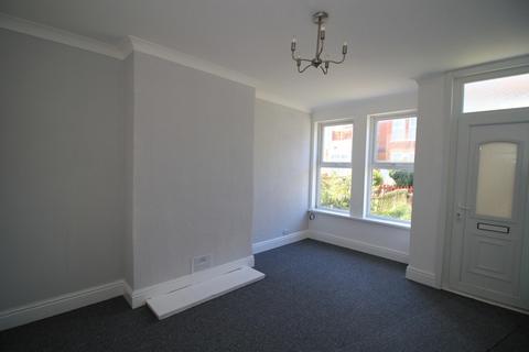 2 bedroom terraced house to rent, Cyprus Street, Hull HU9