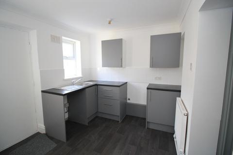 2 bedroom terraced house to rent, Cyprus Street, Hull HU9