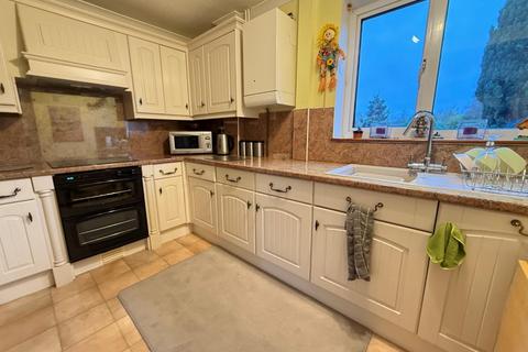 4 bedroom semi-detached house for sale, Firsview Drive, Northampton NN5