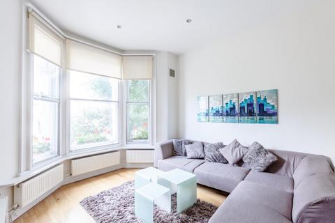 2 bedroom flat to rent, Glazbury Road, London