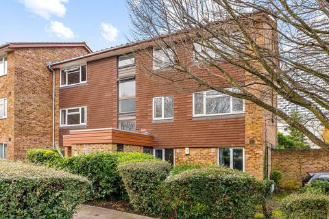 33 Garrick Crescent, Croydon, CR0 5PW