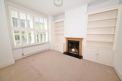 3 bedroom terraced house to rent, Lion Road, Twickenham TW1