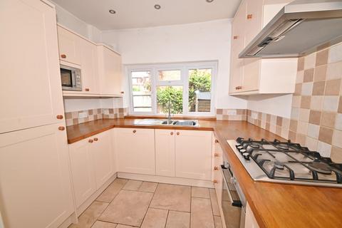 3 bedroom terraced house to rent, Lion Road, Twickenham TW1