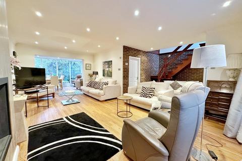 6 bedroom detached house for sale, Moss Bank, Bramhall