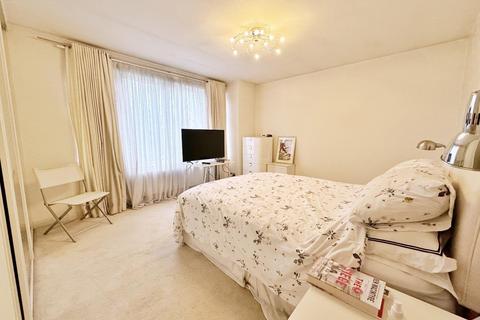 undefined, Moss Bank, Bramhall