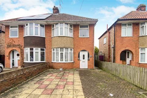 3 bedroom semi-detached house for sale, Lavenham Road, Ipswich, Suffolk, IP2