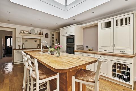 5 Dean Close, Winchester, SO22 5LP