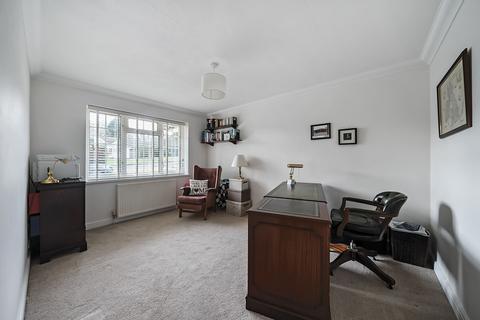 5 Dean Close, Winchester, SO22 5LP