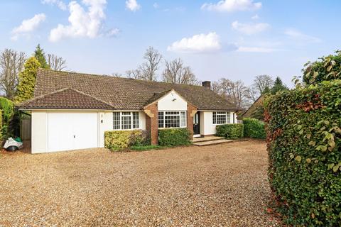 4 bedroom detached bungalow for sale, Dean Close, Winchester, SO22