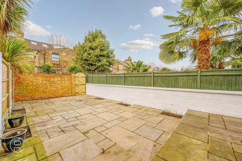 6 Springfield Road, London, W7 3JP
