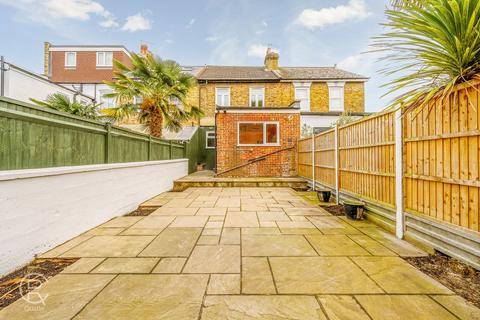 6 Springfield Road, London, W7 3JP