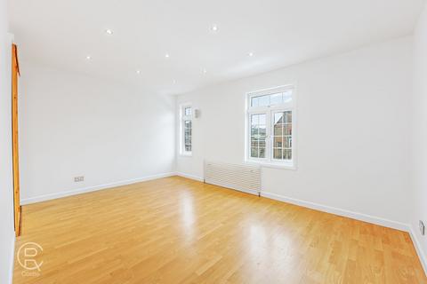 6 Springfield Road, London, W7 3JP