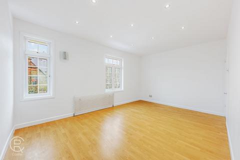 6 Springfield Road, London, W7 3JP