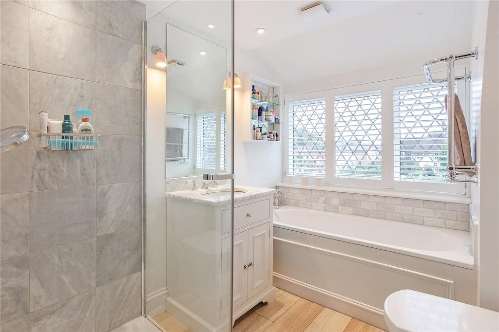 Bath/Shower Room