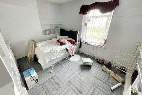 1 Mountsett, Burnopfield, Newcastle Upon Tyne, NE16 6AZ