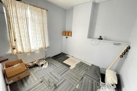 1 Mountsett, Burnopfield, Newcastle Upon Tyne, NE16 6AZ