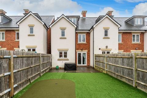 3 bedroom end of terrace house for sale, Greyford Close, Leatherhead, Surrey, KT22