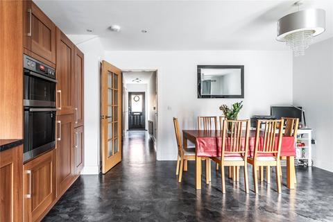 3 bedroom end of terrace house for sale, Greyford Close, Leatherhead, Surrey, KT22