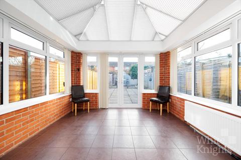 49 Brixham Road, Reading, RG2 7RA